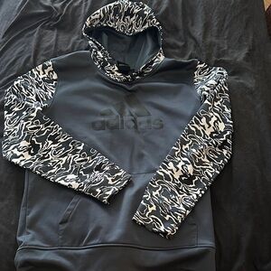 Adidas Boys Black and White Patterned Hoodie
XL-18